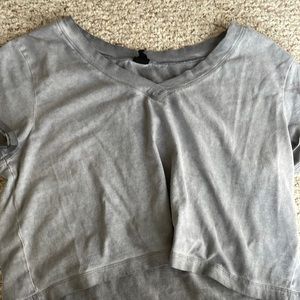 Cropped tee
